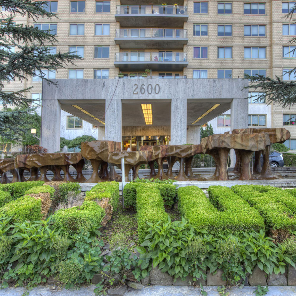the club of riverdale exterior