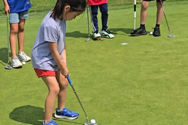golf-camp-9-hole-outdoor-course-bronx-riverdale